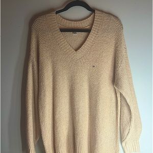 cream american eagle sweater!
